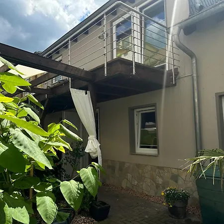 Apartmán Idyllisches Haus In Direkt An Der Saale