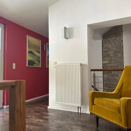 Idyllisches Haus In Direkt An Der Saale アパート イェーナ