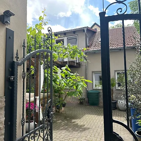 Idyllisches Haus In Direkt An Der Saale Apartmán