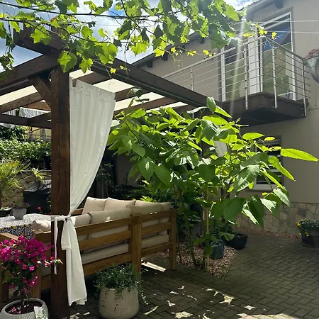 Idyllisches Haus In Direkt An Der Saale Ена