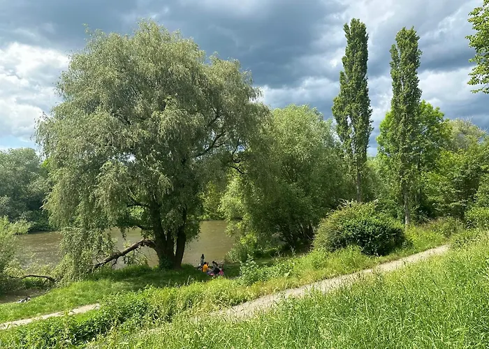 Idyllisches Haus In Direkt An Der Saale